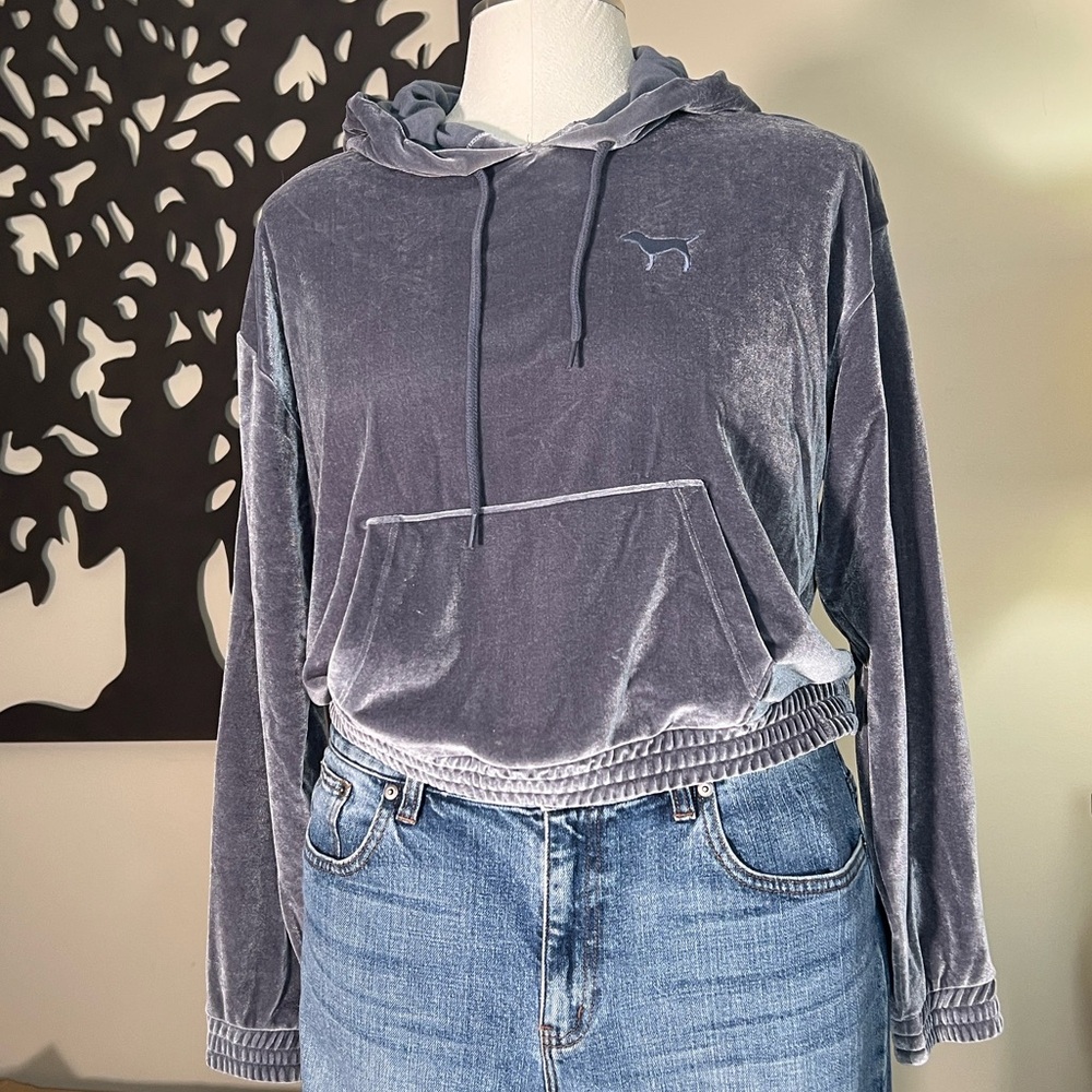 PINK Victoria’s Secret gray velour hoodie with pouch pocket long sleeves M - Picture 2 of 8
